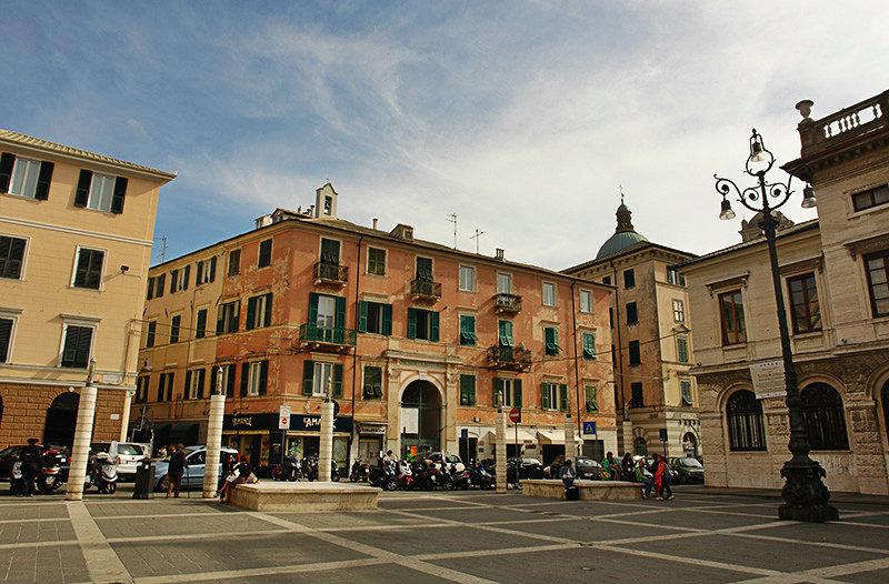 Piazza in Savona, Ligurien
