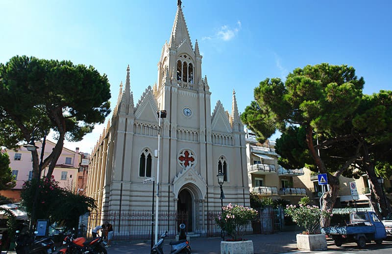Kirche Ave Maris Stella im Zentrum von Imperia