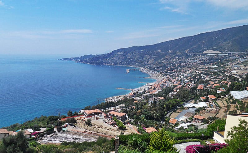 Atemberaubende Panoramablick von Sanremo, die Stadt der Blumen