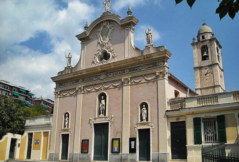 Eine alte Kirche in Varazze, Ligurien