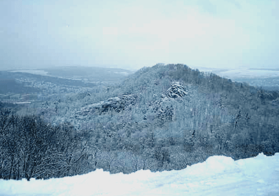 Ein schneebedeckten Berg in Ligurien