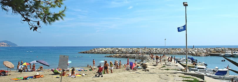 Strand in San Lorenzo al Mare,Ligurien