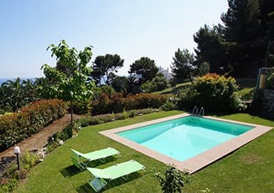 Villa Paradiso - Ferienhaus mit Pool in Ligurien