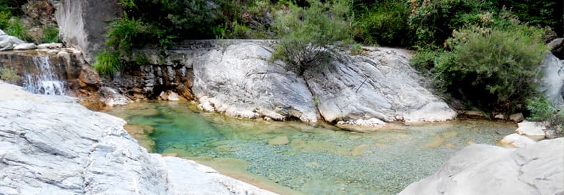 Wunderschöne Wasserfall Liguriens